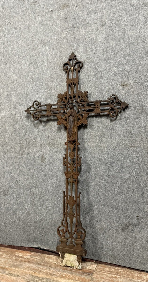 Important Calvary Cross From The Napoleon III Period In Cast Iron Topped With The Virgin In Prayer-photo-2