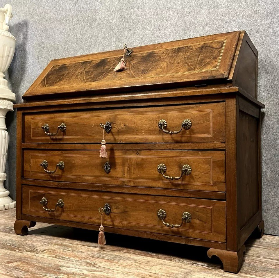 Commode Scriban époque Louis XV En Noyer, Ronce Et Filets De Marqueterie Circa 1750-photo-3