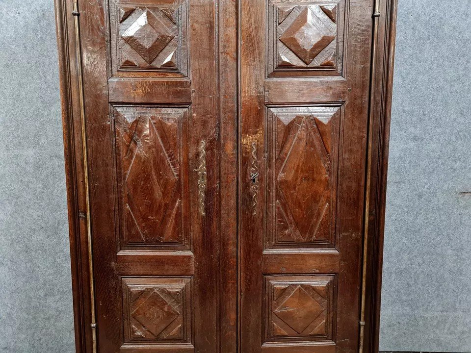 Burgundy Valet Cabinet Louis XIII Period Solid Oak Circa 1700-photo-2