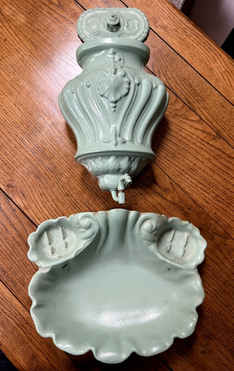 Enameled Cast Iron Shell Garden Fountain 