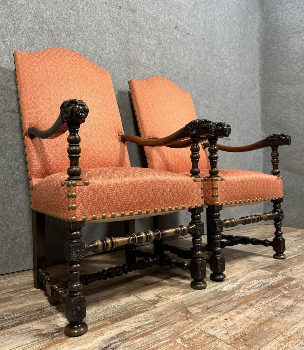 Important Pair Of Louis XIII Style Armchairs In Carved Walnut -photo-3