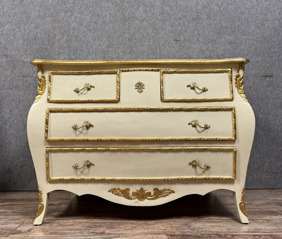 Louis XV Style Curved Chest Of Drawers In Lacquered And Gilded Wood 