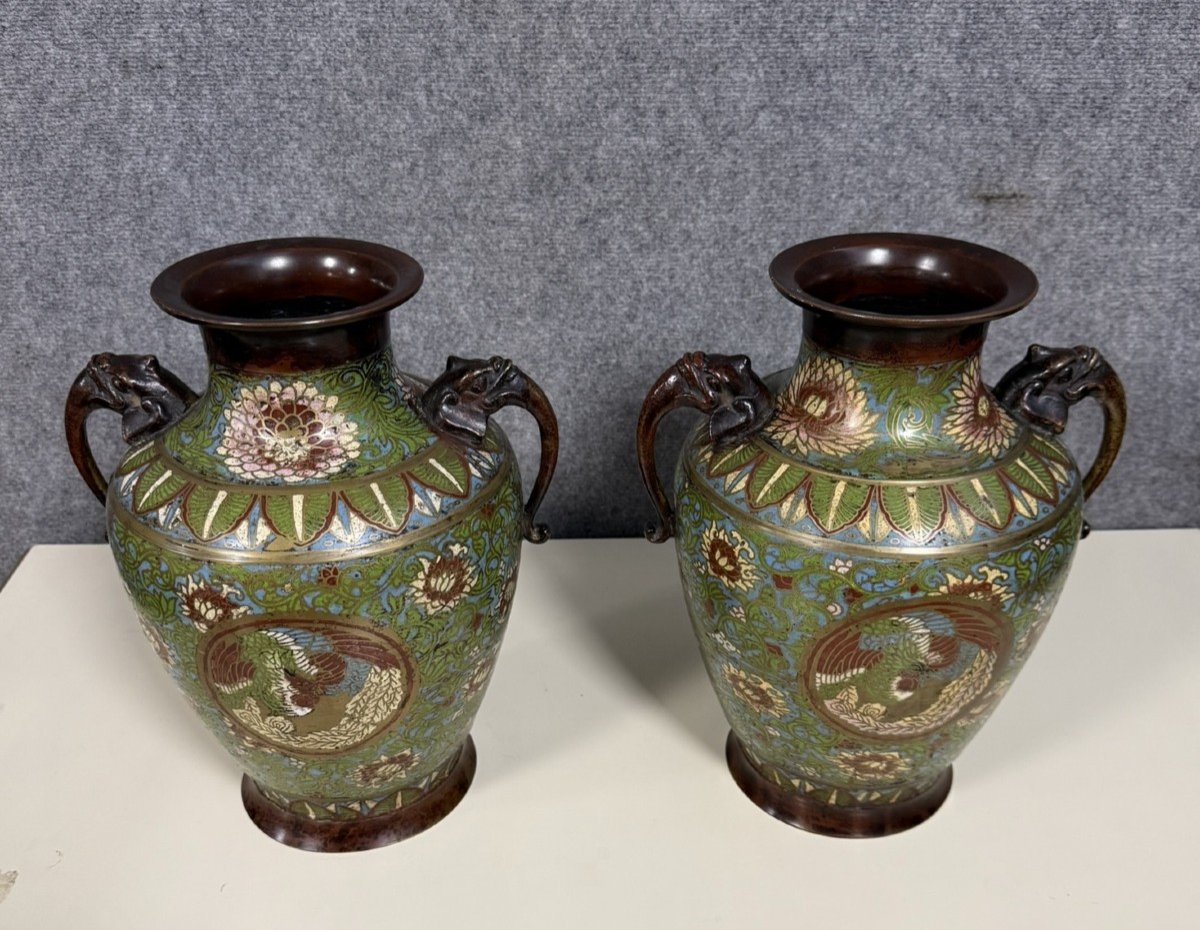 Chine XIX ème : Très Importante Paire De Vases En Bronze à Décor d'émaux Cloisonnés-photo-1