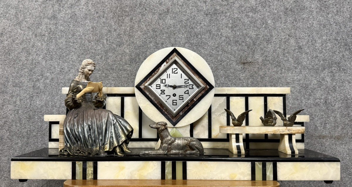 Art Deco Period Clock In Spelter And Marble