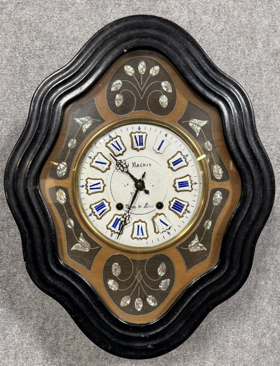 Bull's Eye / Napoleon III Period Clock In Mother-of-pearl Marquetry 