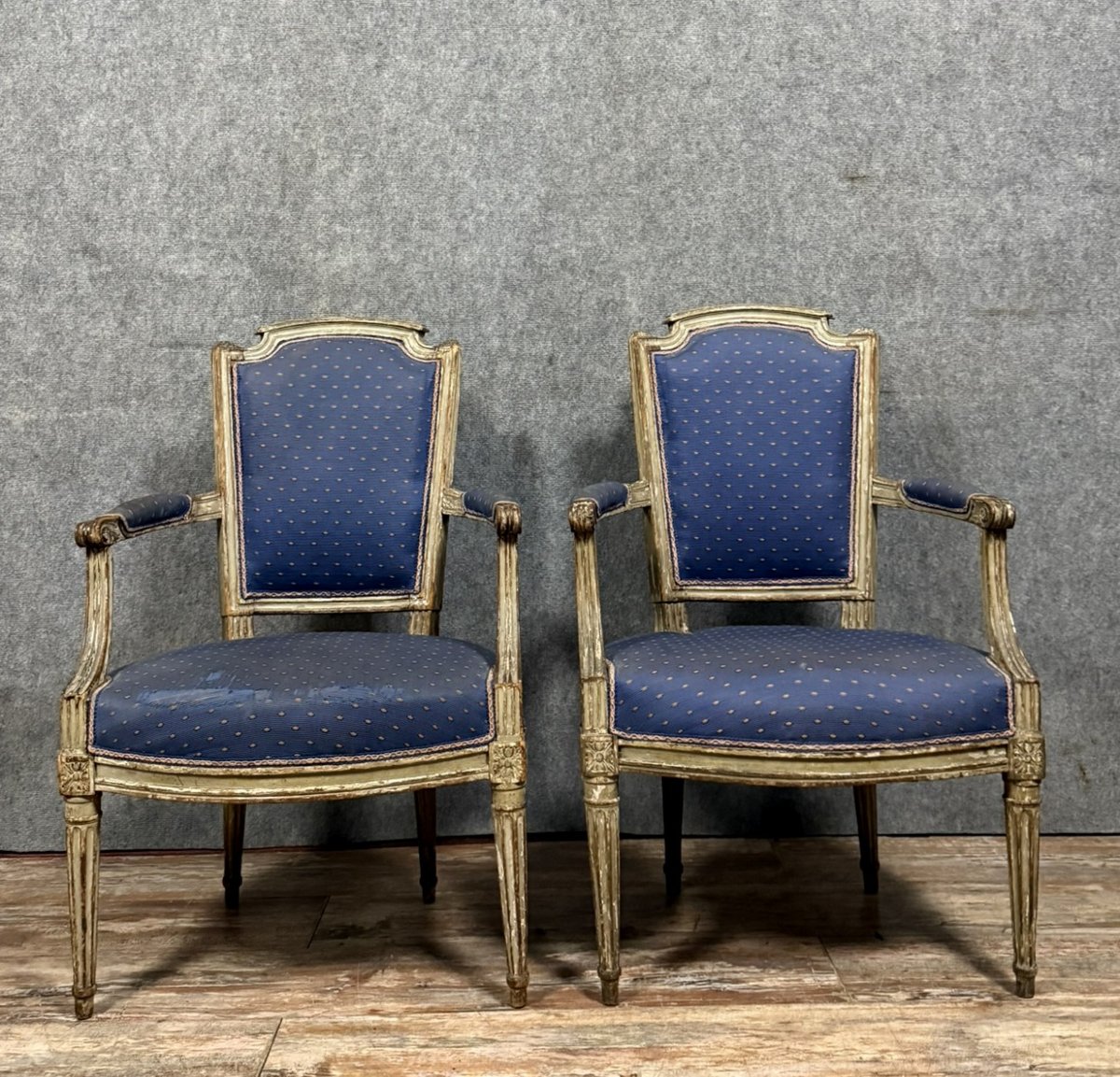 Paire De Fauteuils époque Louis XVI En Bois Laqué-photo-2