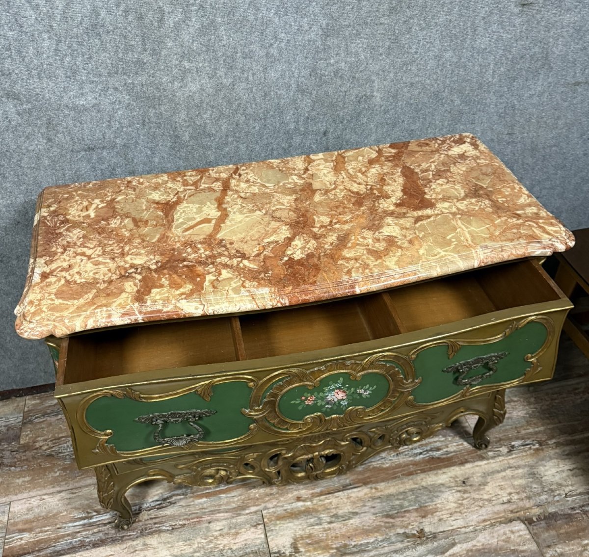 Louis XV Style Curved Venetian Chest Of Drawers In Gilded Wood And Lacquered Wood -photo-4