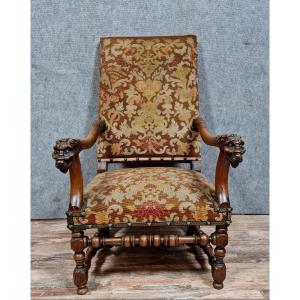 Renaissance Armchair In Carved Walnut Decorated With Lion Heads On The Armrests (a)