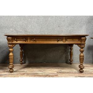 Bureau Plat De Centre Style Renaissance En Noyer Massif 