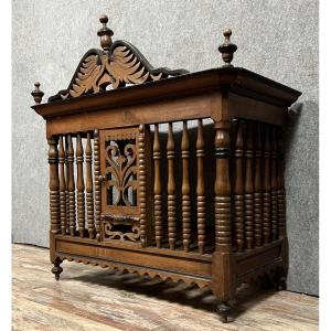 Provençal Panetière In Carved Openwork Walnut 