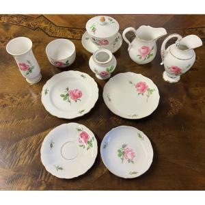 Meissen: Series Of 11 Porcelain Pieces Model With Roses 