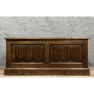 Renaissance Style Oak Napkin Folder Chest 