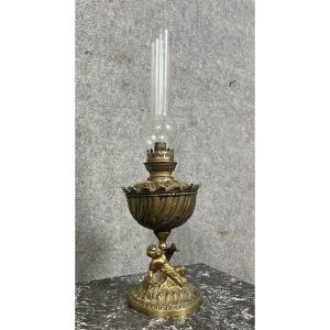 Lampe A Pétrole Au Chérubin En Bronze Doré époque XXeme 