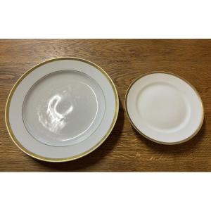 Porcelaine De Paris : 2 Grands Plats A Rehauts De Dorure 