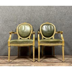 Pair Of Louis XVI Cabriolet Armchairs With Medallion Backs In Whitewashed Wood