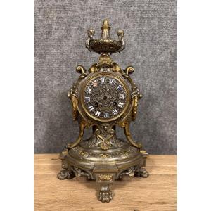 Renaissance Style Clock In Gilded And Silvered Bronze, 19th Century