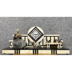 Art Deco Period Clock In Spelter And Marble