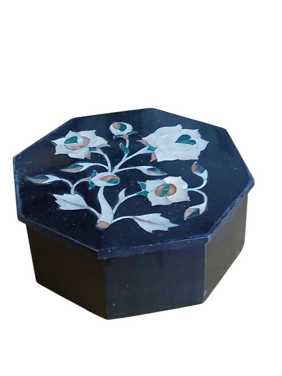 Octagonal Box With Mother-of-pearl Inlay -photo-3