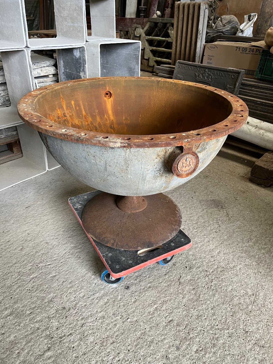 Imposing Industrial Basins Or Brazier-photo-2