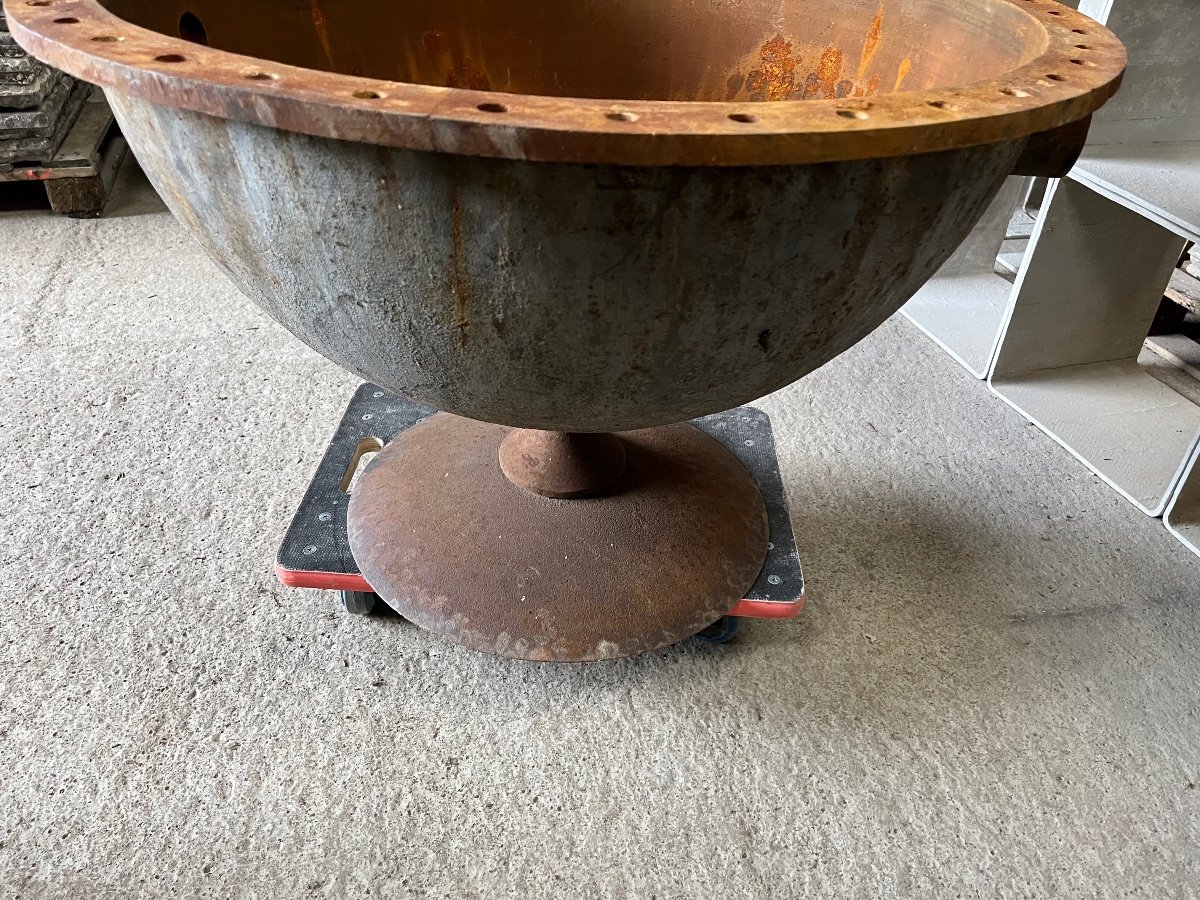 Imposing Industrial Basins Or Brazier-photo-1