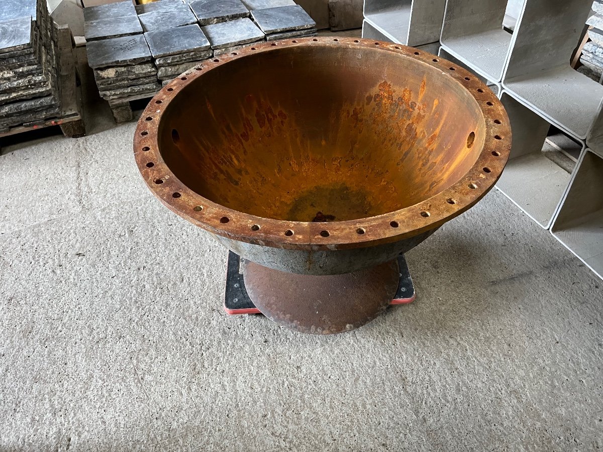 Imposing Industrial Basins Or Brazier-photo-3