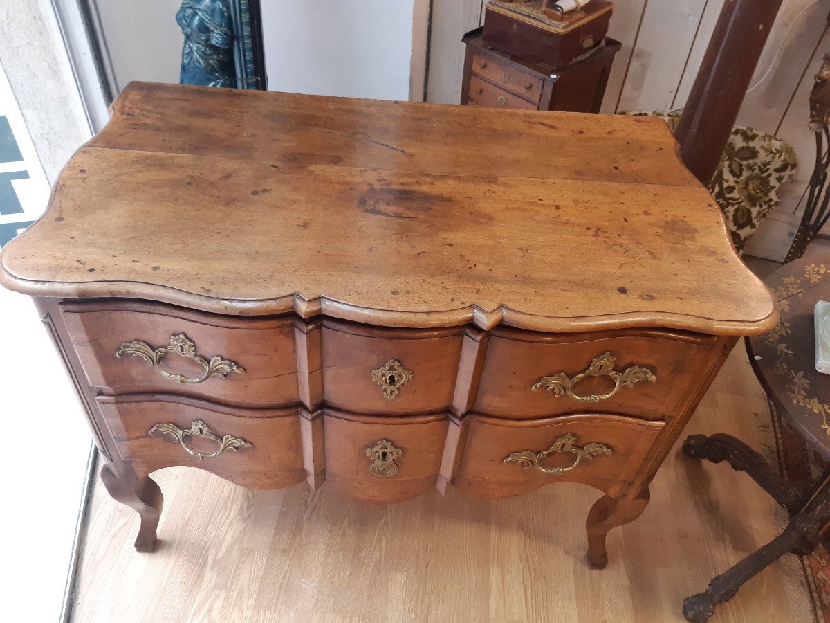 Very Beautiful 18th Century Jumping Commode