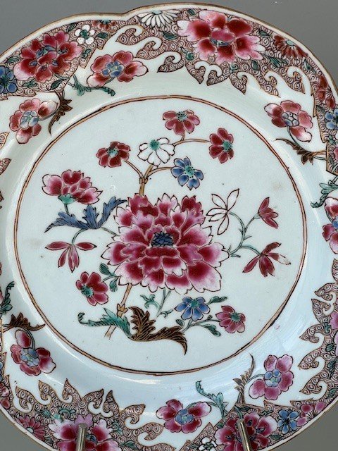  Chine Compagnie Des Indes Assiette Polychrome  XVIIIème Famille Rose-photo-2