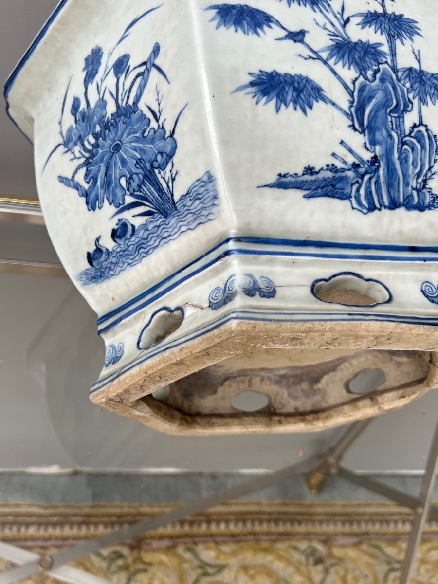 Paire De Jardinières 19e Siècle En Porcelaine De Chine Bleu Et Blanc-photo-8