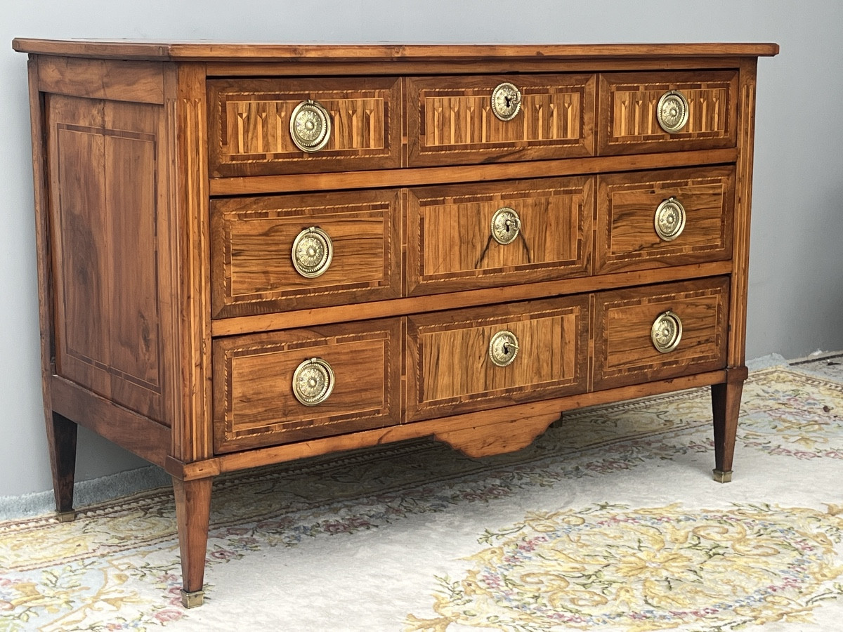 Louis XVI Chest Of Drawers In Walnut And 18th Century Marquetry -photo-6