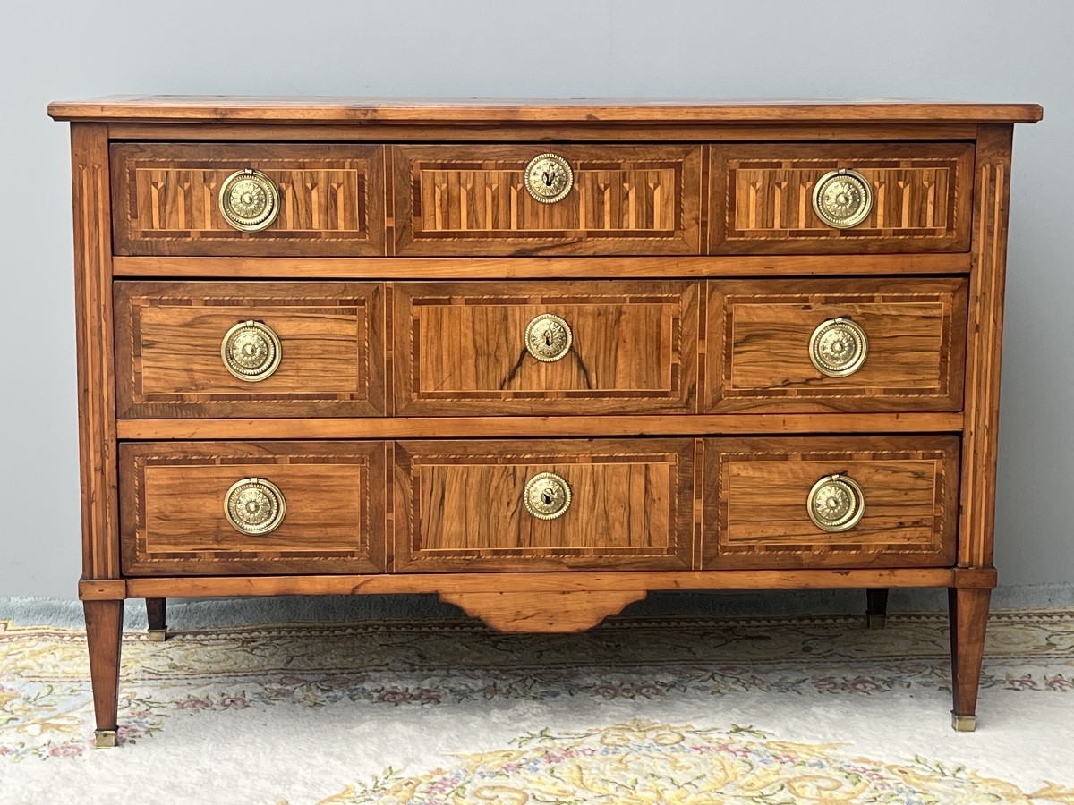 Louis XVI Chest Of Drawers In Walnut And 18th Century Marquetry 