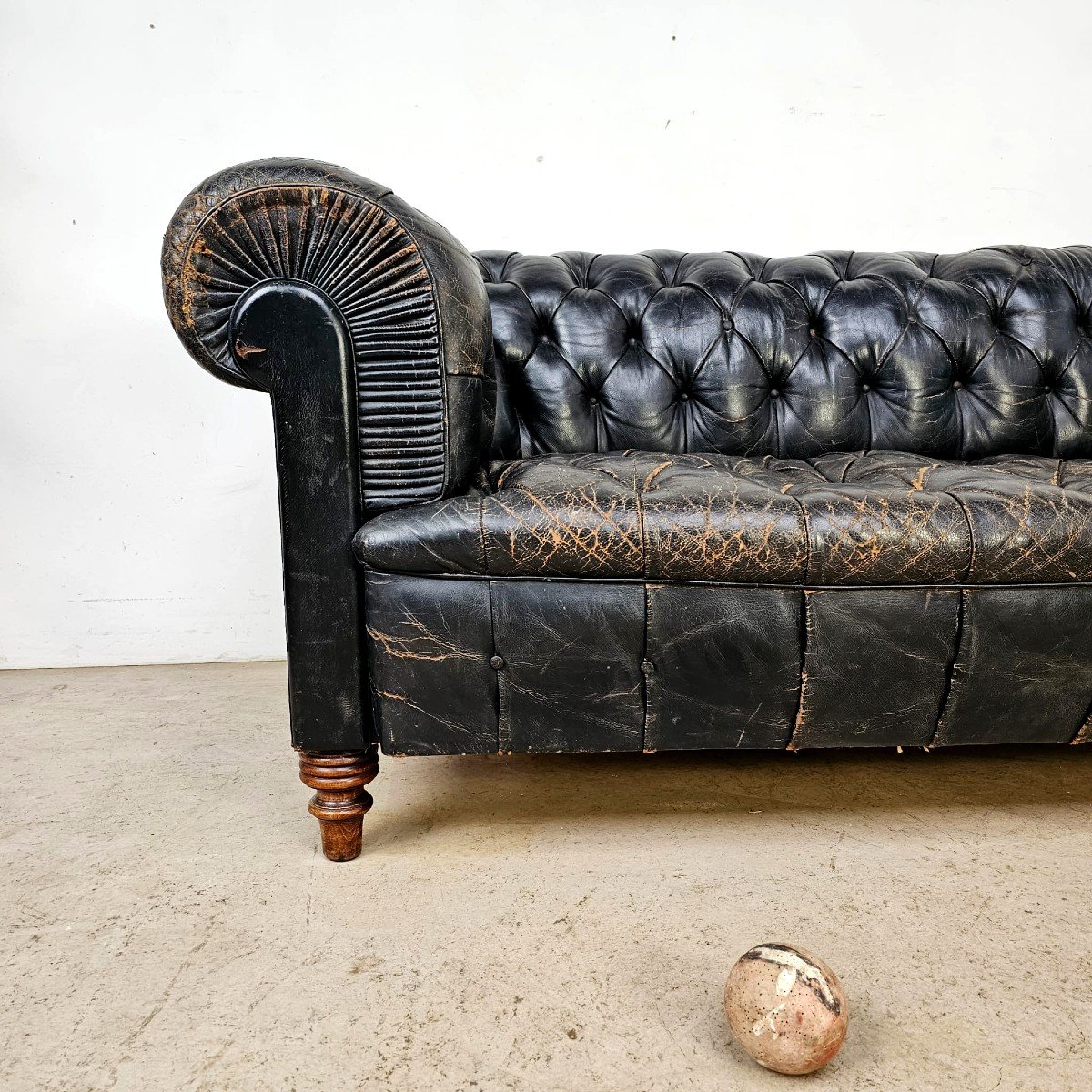 Chesterfield Leather Sofa-photo-2