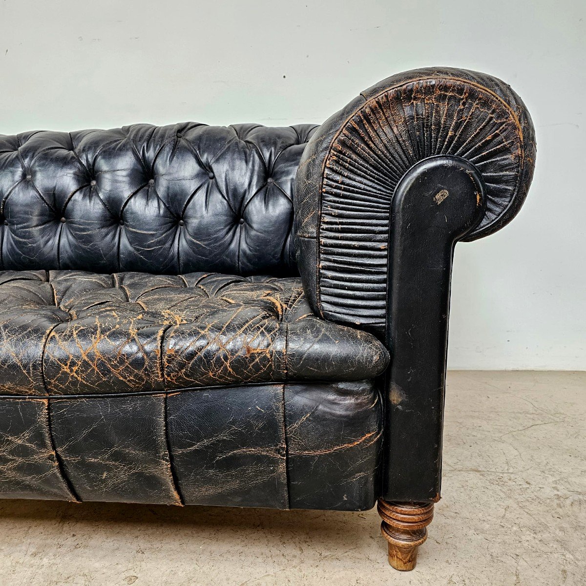 Chesterfield Leather Sofa-photo-3