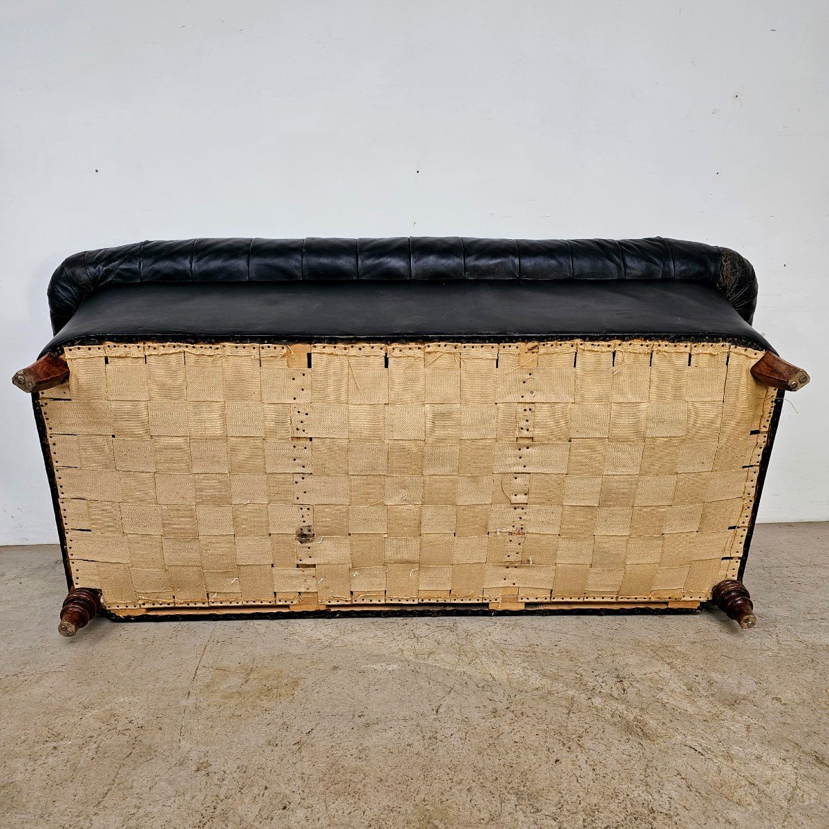 Chesterfield Leather Sofa-photo-4