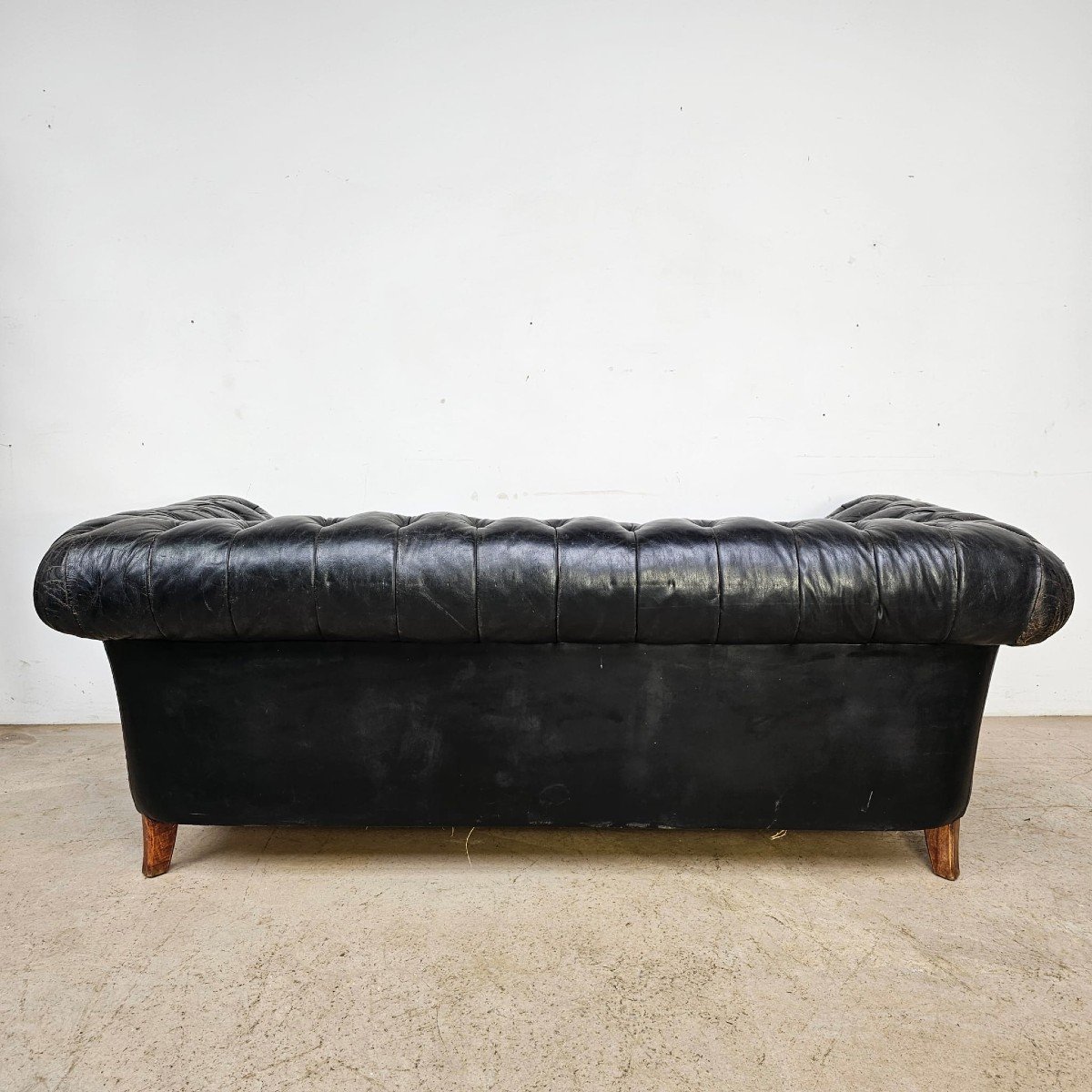 Chesterfield Leather Sofa-photo-5