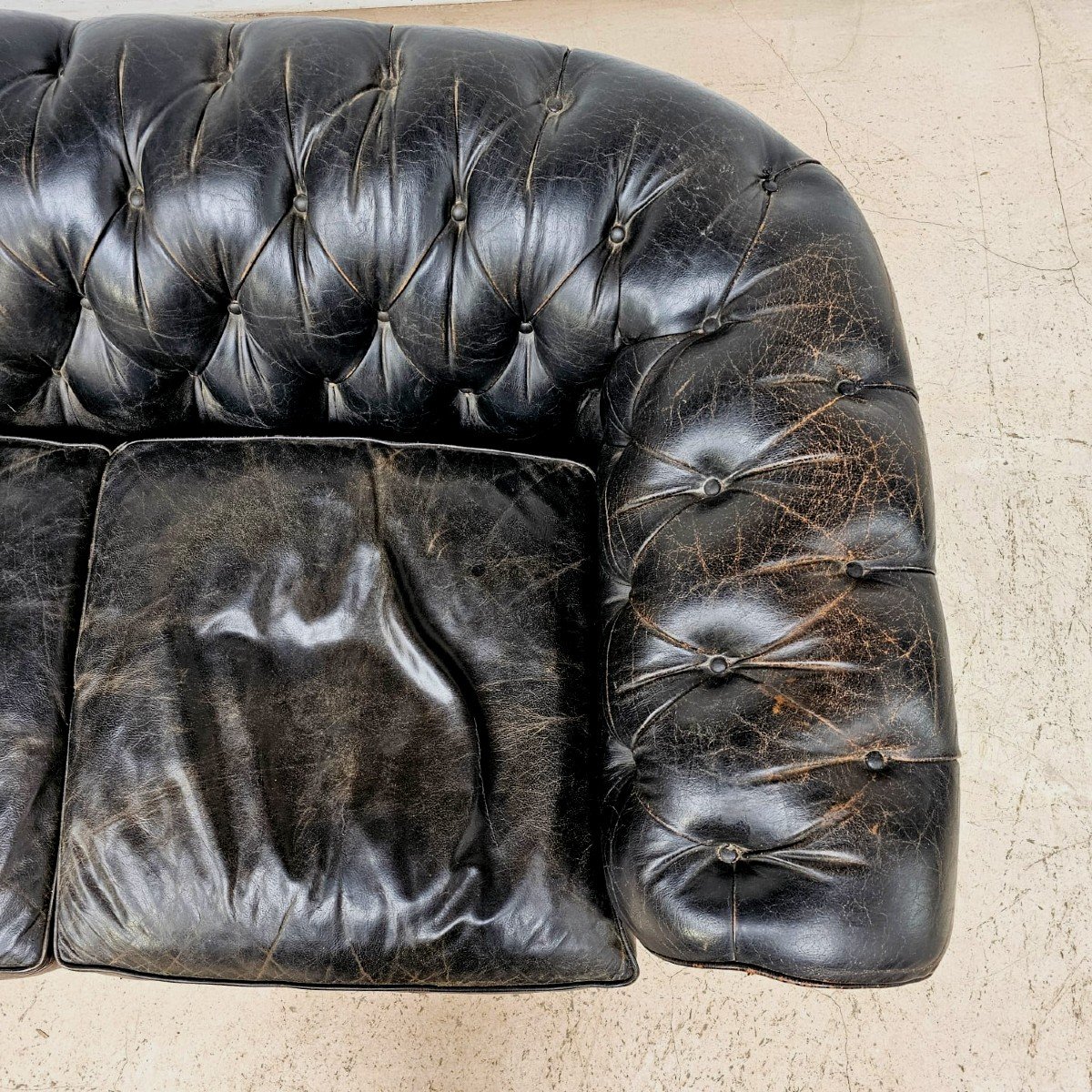 Leather Chesterfield Sofa-photo-3
