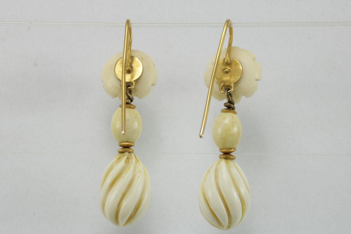 Antique Ivory Coral Gold Earrings-photo-2