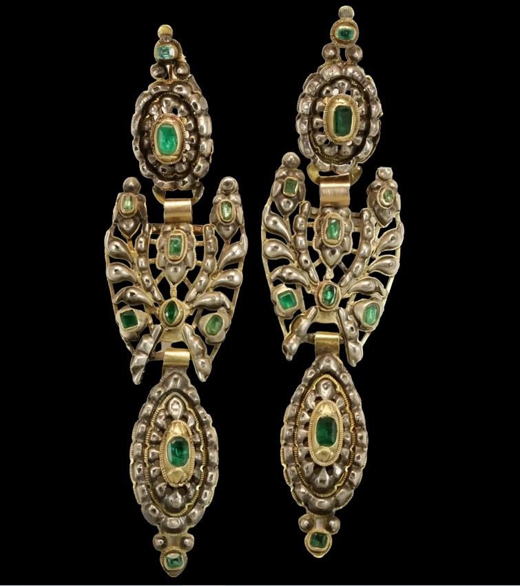 Antique Iberian Emeralds Gold Earrings-photo-2