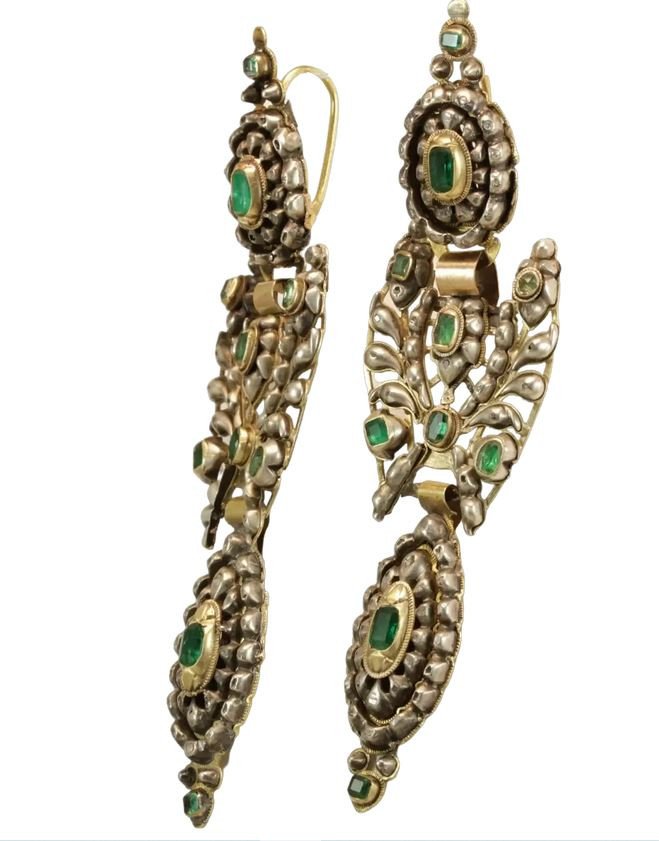 Antique Iberian Emeralds Gold Earrings-photo-3