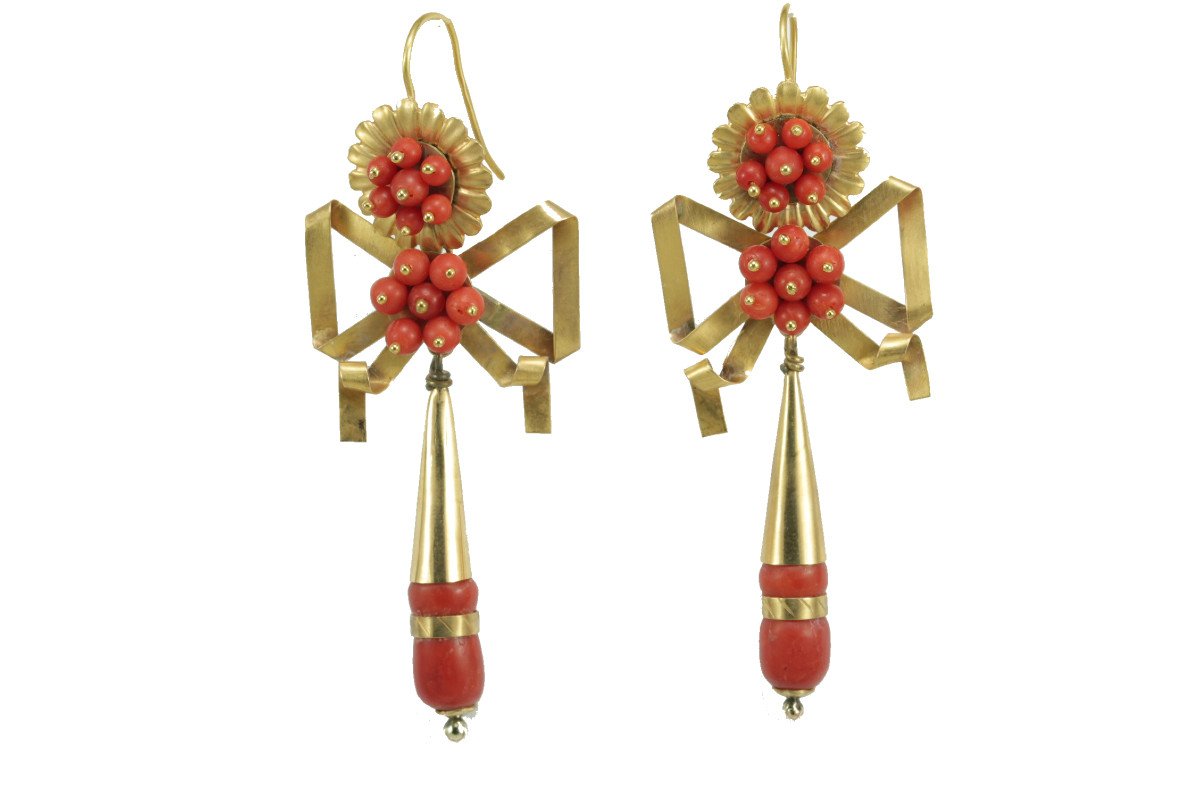 Antique Coral Gold Earrings