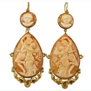 Antique Cameos Gold Earrings