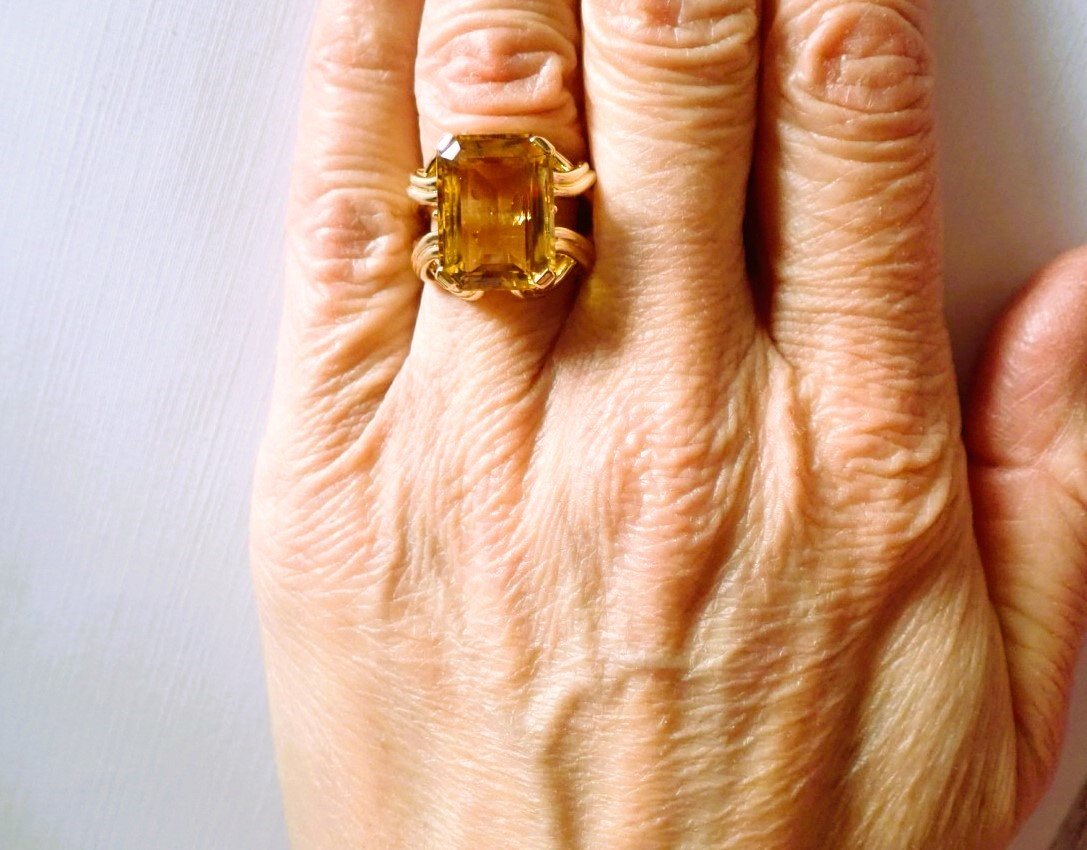 Vintage Yellow Stone Ring 18 Carat Gold-photo-1