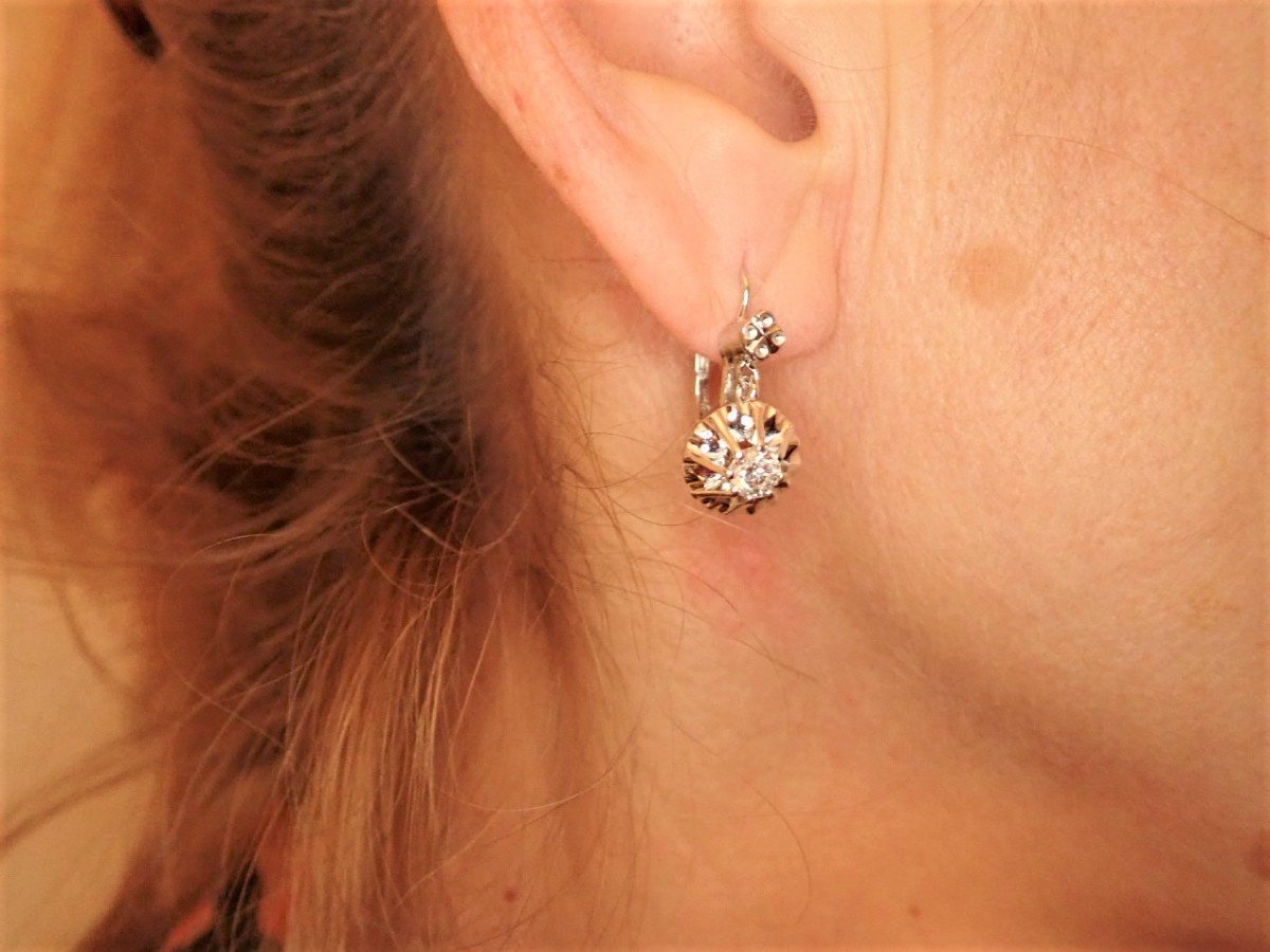 Pair Of 18-carat White Gold Diamond Earrings -photo-1