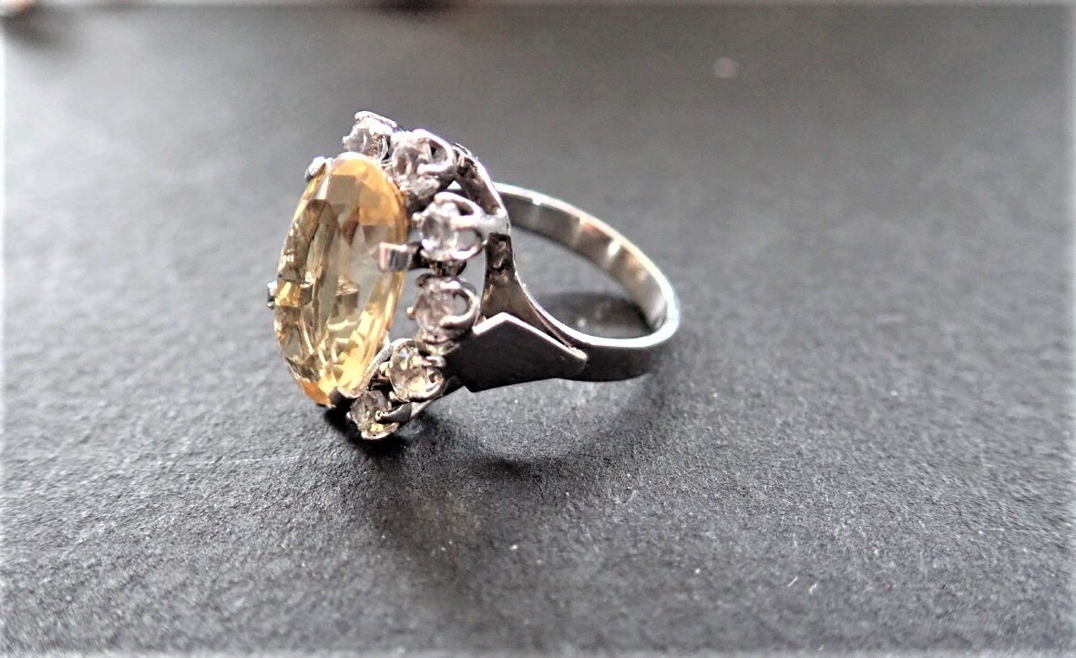 18 Carat White Gold Yellow Stone Ring-photo-3