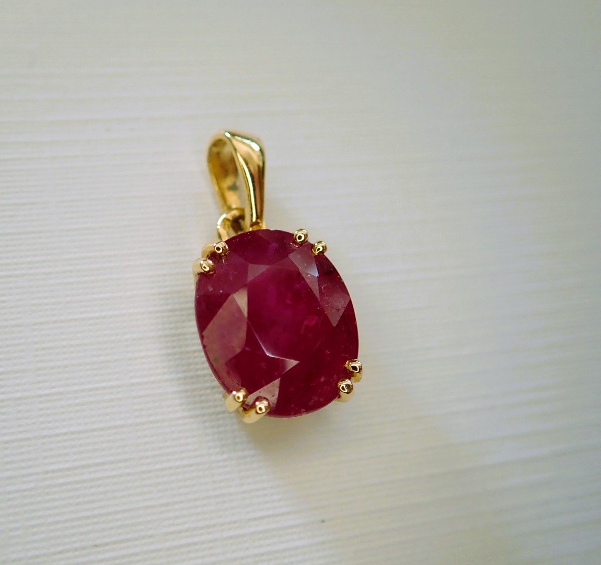 18k Yellow Gold Ruby Pendant