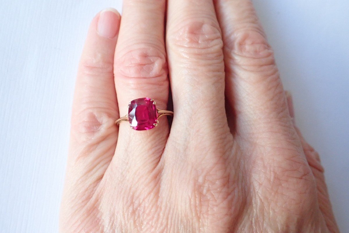 Art Deco 18 Carat Yellow Gold Ring Set With A Red Stone