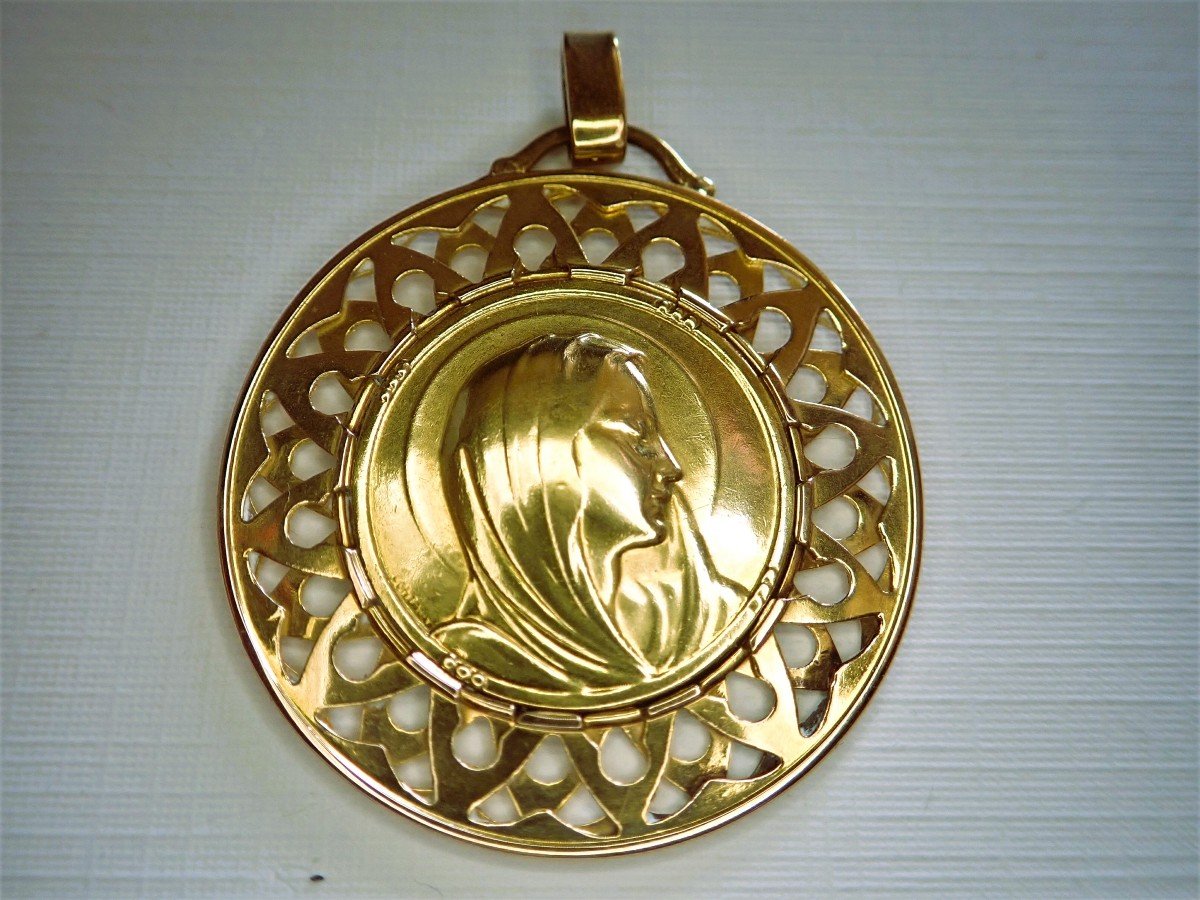 18 Carat Gold Holy Virgin Medal-photo-2