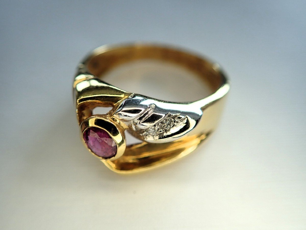 Vintage Diamond And Ruby Ring In 18k Gold