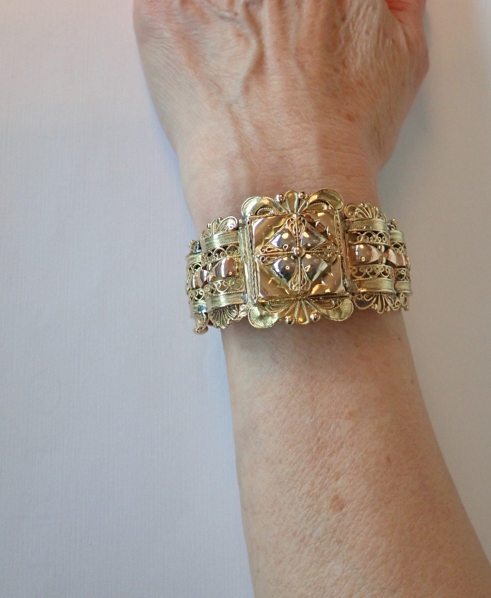 3 Gold Bracelet With Articulated Filigree Opening Bangle