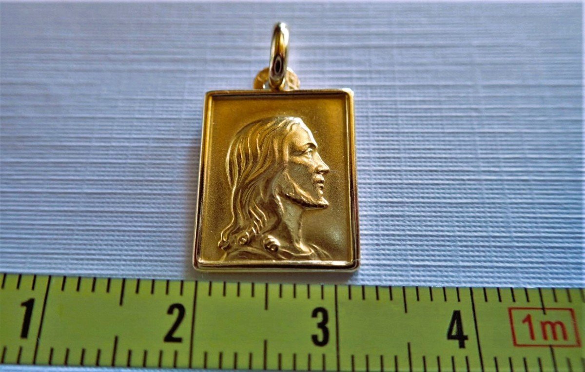 18 Carat Gold Christ Medal-photo-2