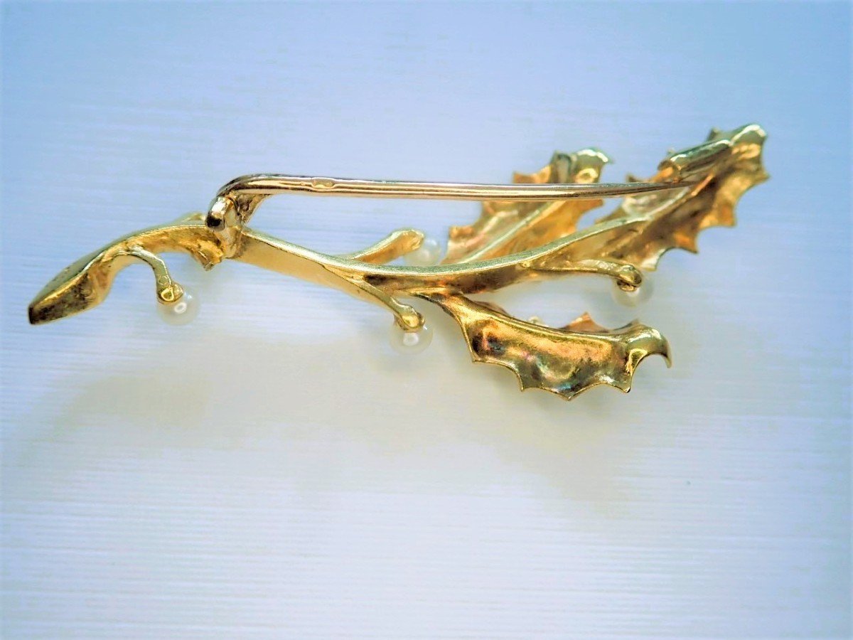 Art Deco Holly Branch Brooch In 18k Gold-photo-3